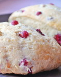 Лимонные пирожные с клюквой