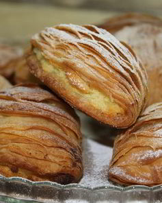 Неаполитанское пирожное Le Sfogliatella