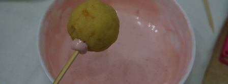 пирожные розовые кейк попсы. Шаг 10