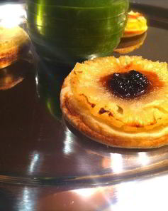 Постное пирожное с ананасом