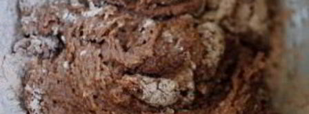 шоколадные пирожные с орехами и суфле. Шаг 3