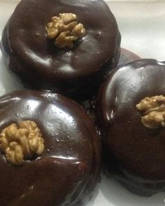 Тыквенные пирожные в шоколадной глазури