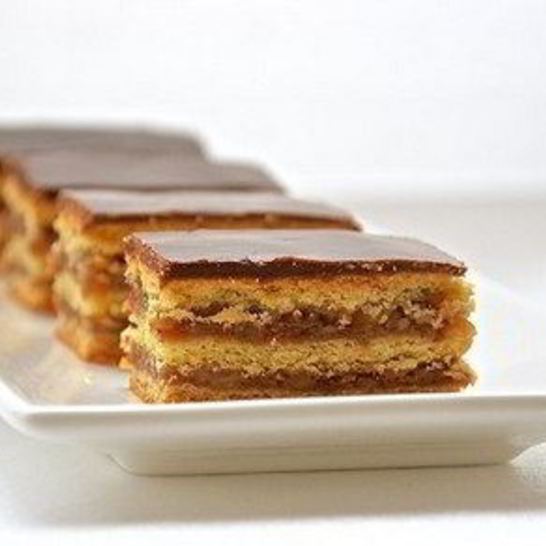 Рецепт венгерского абрикосового пирожного жербо с орехами