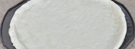 луковая пицца с кукурузой и моцареллой. Шаг 10