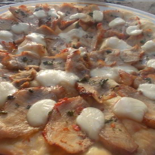 Рецепт пиццы дружба народов с печеным карбонадом и моцареллой