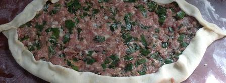 пицца по-турецки с огуречным соусом. Шаг 5