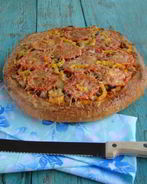 Пицца с куриным филе и грибами