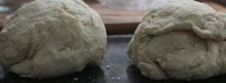 пицца с помидорами и базиликом. Шаг 3