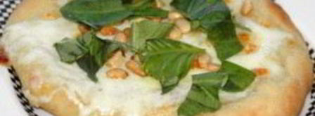 пицца с сыром моцарелла и кедровыми орешками. Шаг 4