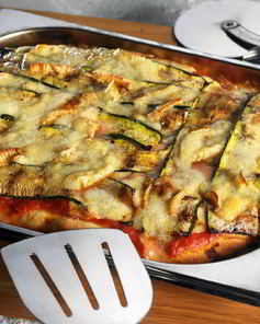 Пицца с сыром таледжо и цукини