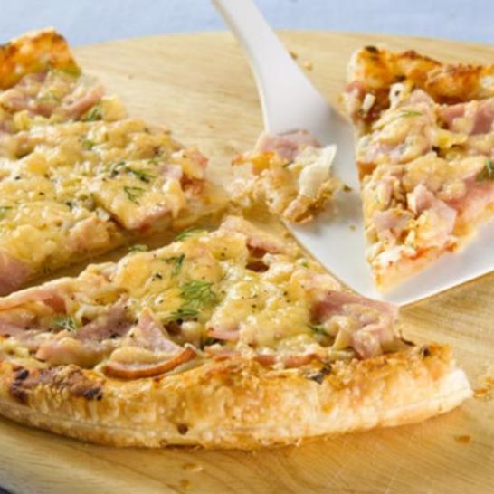 Рецепт пиццы с ветчиной и лечо