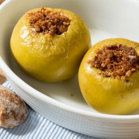 Рецепт печеных яблок с имбирным пряником