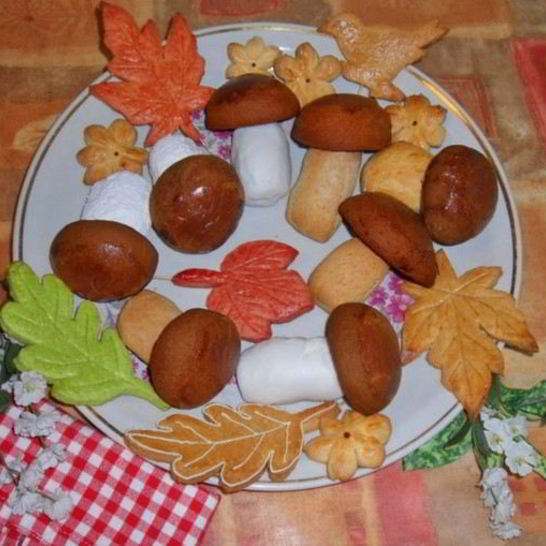 Рецепт пряников белых грибы и фигурное сырное печенье в хрустящей глазури