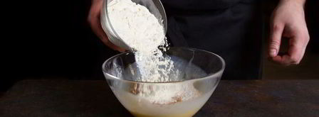 ароматная шарлотка в микроволновке samsung. Шаг 3