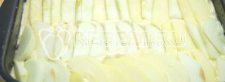 нежная шарлотка с яблоками в духовке. Шаг 9