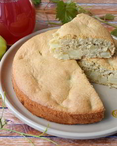 Шарлотка с яблоками