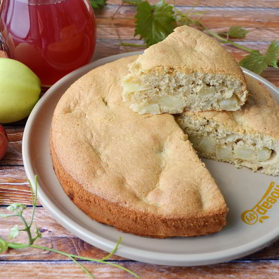 Рецепт ржаной шарлотки с яблоками