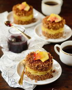 Шарлотка из яблок и ржаного хлеба