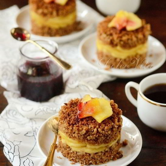 Рецепт шарлотки из яблок и ржаного хлеба