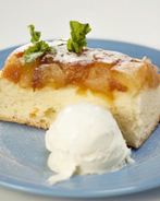 Шарлотка карамельная