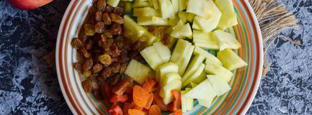 шарлотка на кефире. Шаг 5