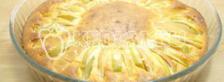 шарлотка с творогом и яблоками. Шаг 14