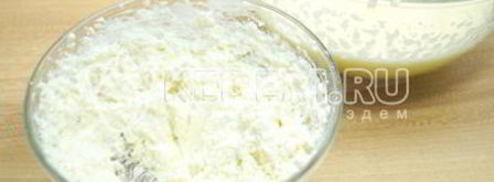 шарлотка с творогом и яблоками. Шаг 4