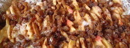 шарлотка с яблоками и изюмом. Шаг 5