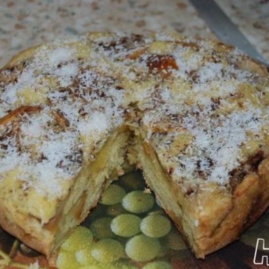 Рецепт шарлотки с яблоками, изюмом и корицей