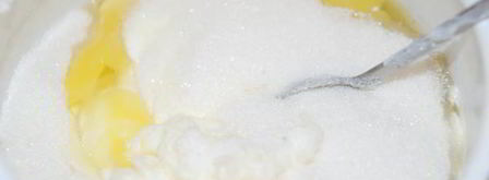 шарлотка с яблоками, изюмом и корицей. Шаг 2