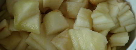 шарлотка с яблоками, изюмом и корицей. Шаг 5