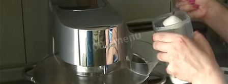 шарлотка с яблоками в мультиварке яблочная. Шаг 2