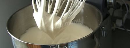 шарлотка с яблоками в мультиварке яблочная. Шаг 4