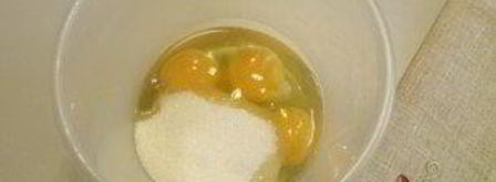 шарлотка с яблоками в мультиварке. Шаг 2