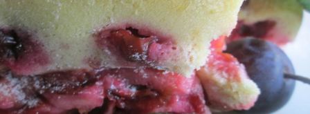 сливовая шарлотка на сметане. Шаг 4