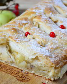 Самый простой яблочный штрудель