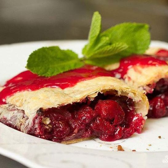 Рецепт штруделя с замороженной вишней и корицей