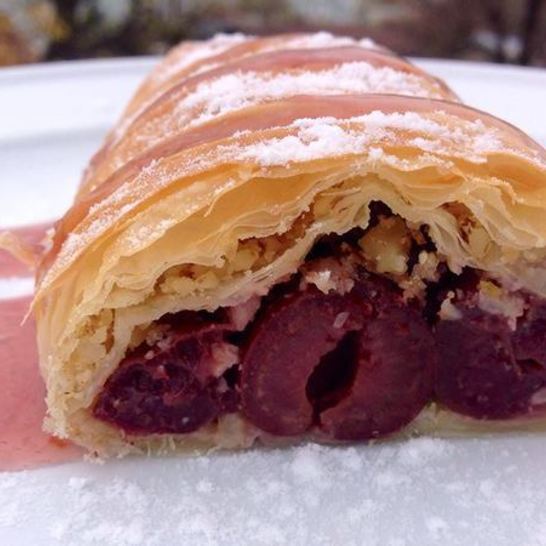 Рецепт вишневого штруделя