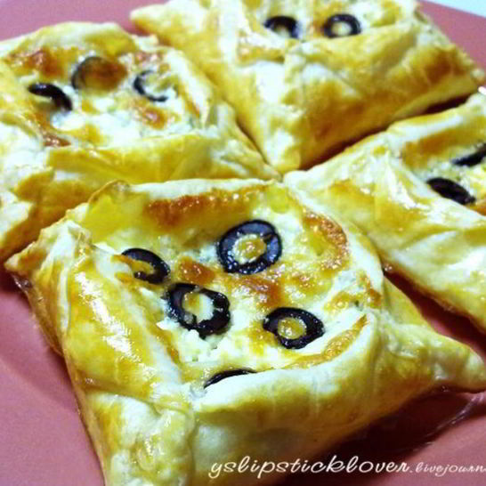 Рецепт слоеных конвертиков 4 сыра