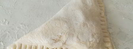 слоеные конвертики с бананово-шоколадной начинкой. Шаг 4