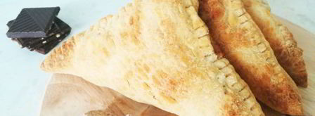 слоеные конвертики с бананово-шоколадной начинкой. Шаг 6