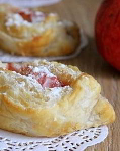 Слойки из слоеного теста