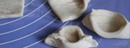 слойки из слоеного теста. Шаг 2