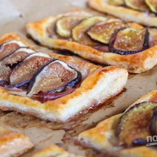 Рецепт слоек с инжиром и ветчиной