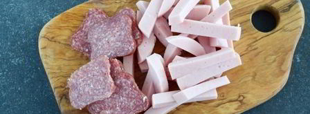 слойки с колбасой и сыром. Шаг 4