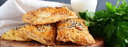 слойки с колбасой и сыром. Шаг 13