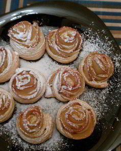 Слойки с яблоками Розочки