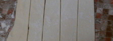 слойки с яблоками розочки. Шаг 2