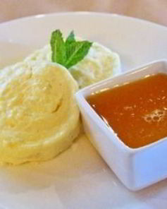 Диетические сырники в мультиварке на пару