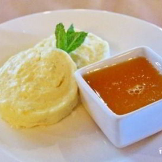 Рецепт диетических сырников в мультиварке на пару